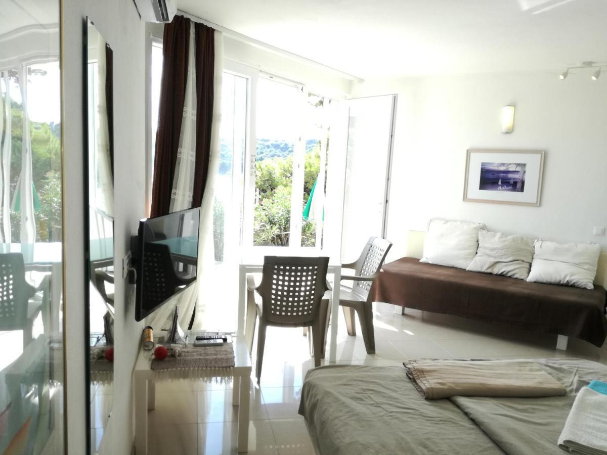 Beach House On The Cliff Zaton  Εξωτερικό φωτογραφία